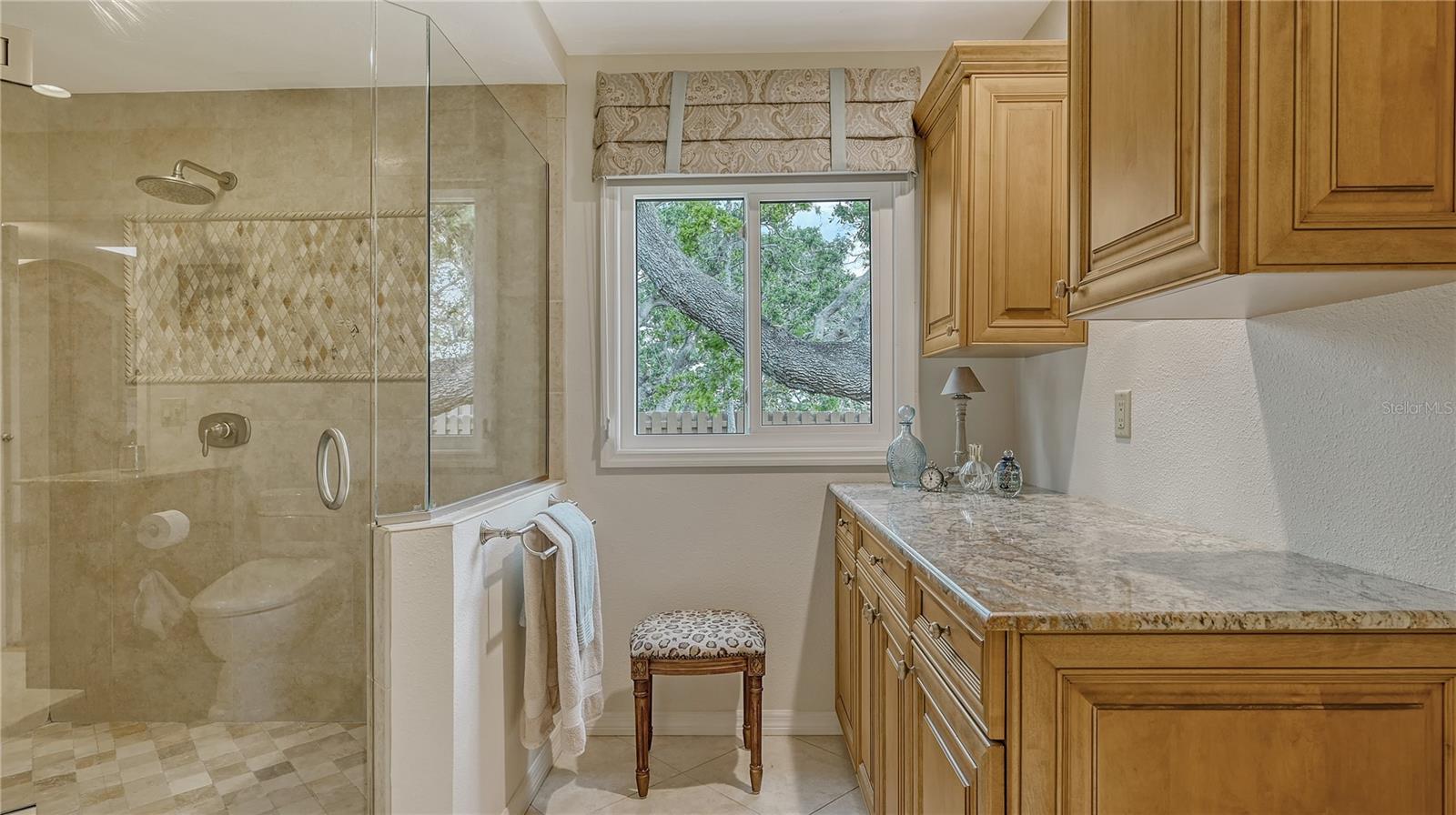 Listing photo id 28 for 1042 Casey Key Road