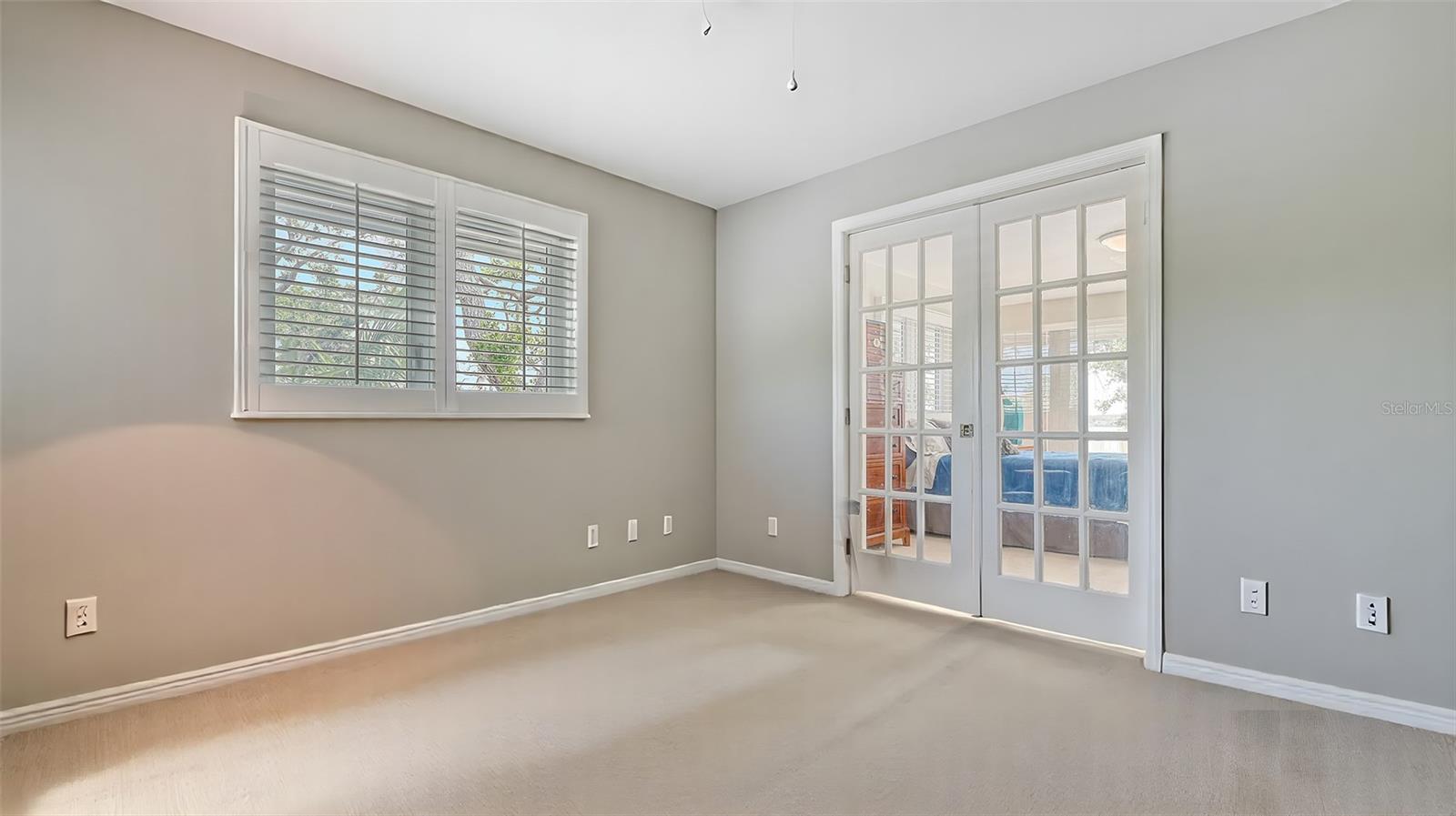 Listing photo id 42 for 1042 Casey Key Road