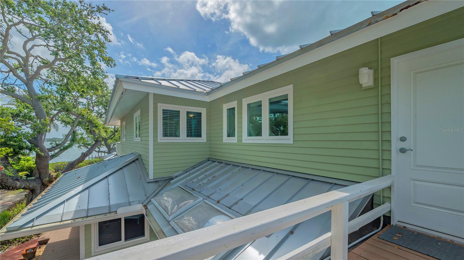 Listing photo id 45 for 1042 Casey Key Road