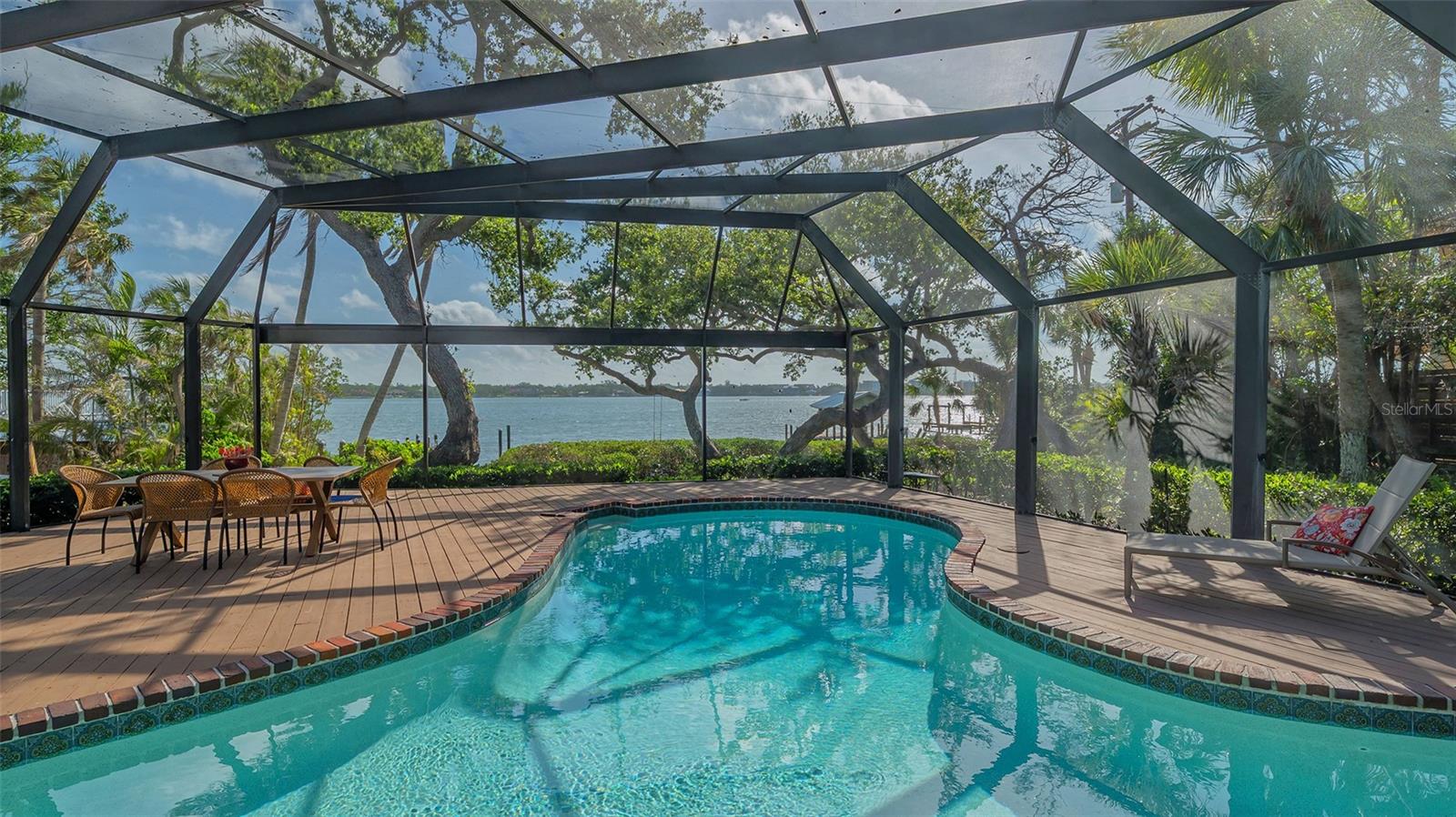 Listing photo id 58 for 1042 Casey Key Road