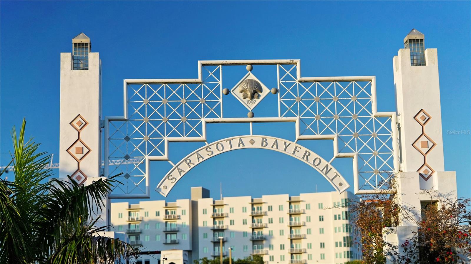 Listing photo id 66 for 1042 Casey Key Road