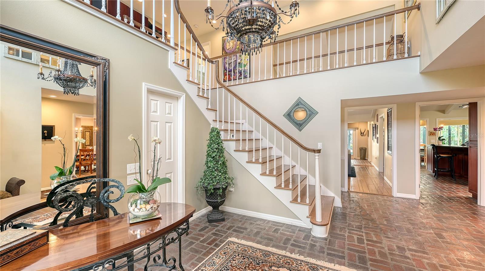 Listing photo id 6 for 1042 Casey Key Road