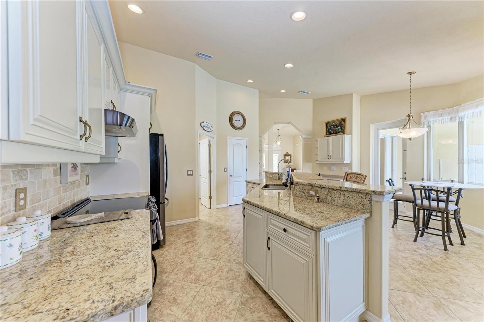 Image 24 of 54 For 3297 Polka Street