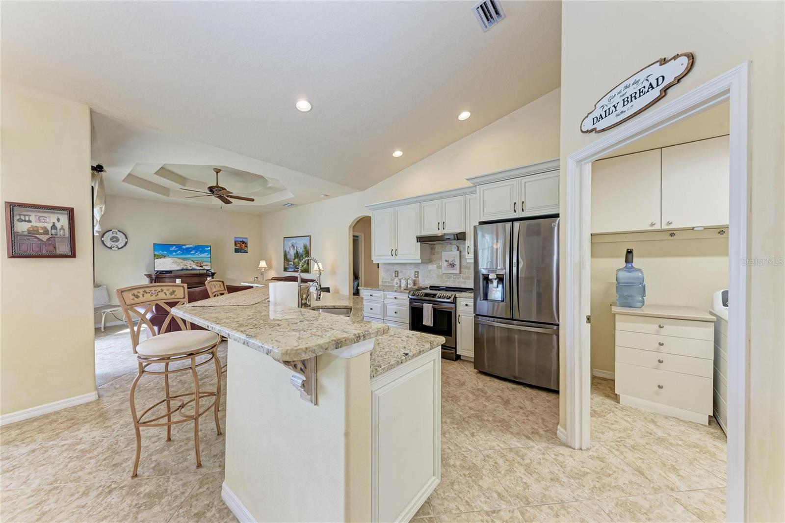 Image 32 of 54 For 3297 Polka Street