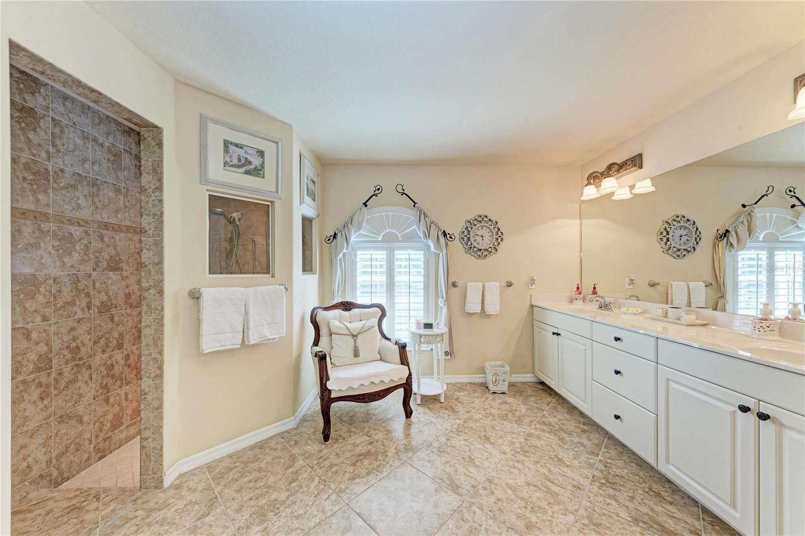 Image 36 of 54 For 3297 Polka Street