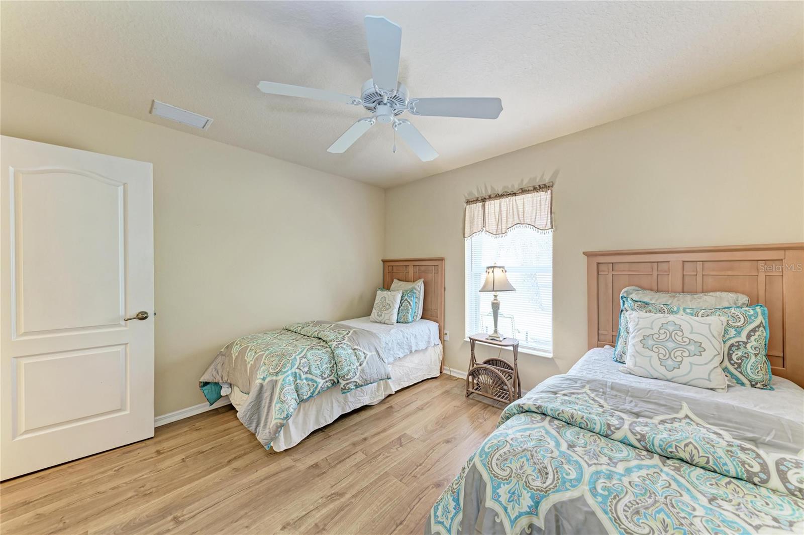 Image 37 of 54 For 3297 Polka Street