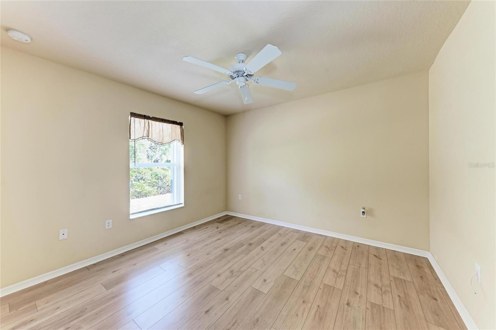 Image 40 of 54 For 3297 Polka Street