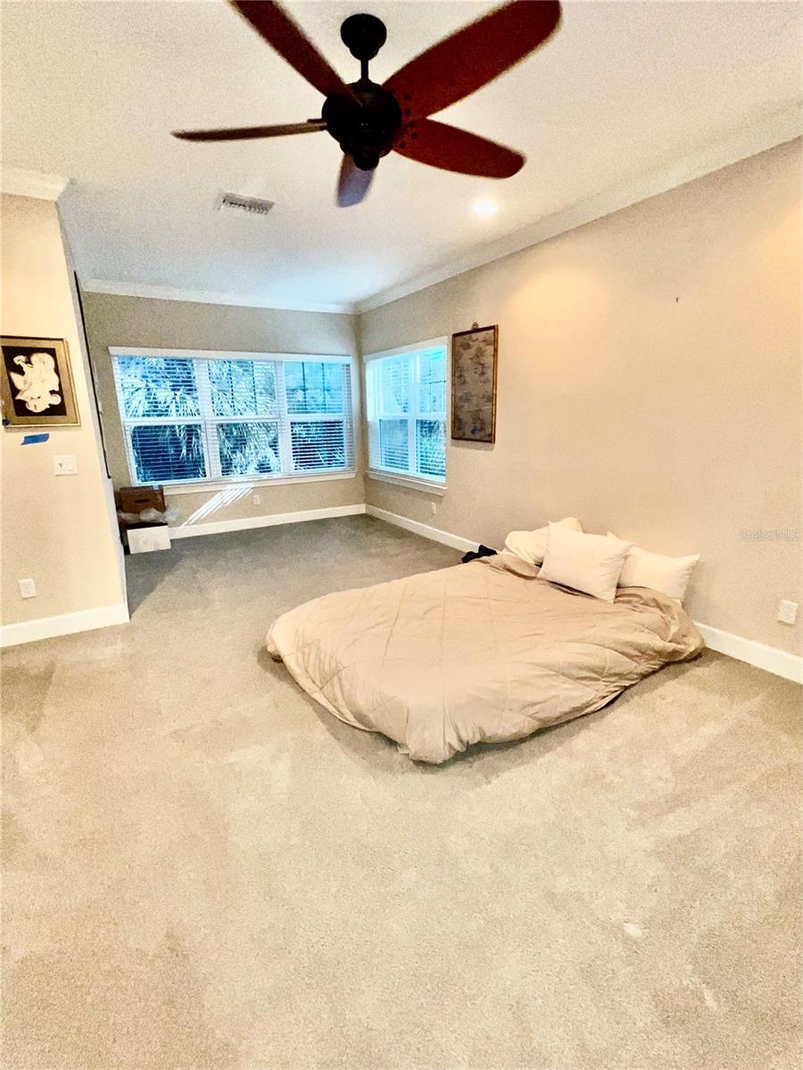 Image 11 of 31 For 6012 Anchorage Way S