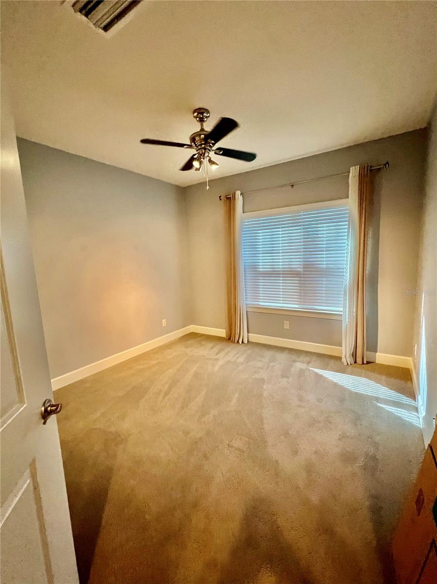 Image 12 of 31 For 6012 Anchorage Way S