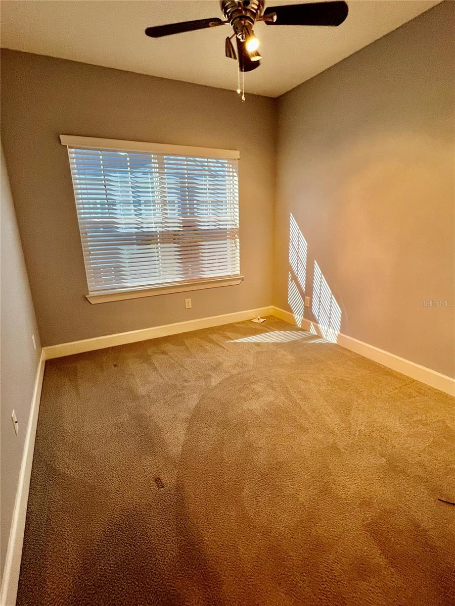 Image 13 of 31 For 6012 Anchorage Way S