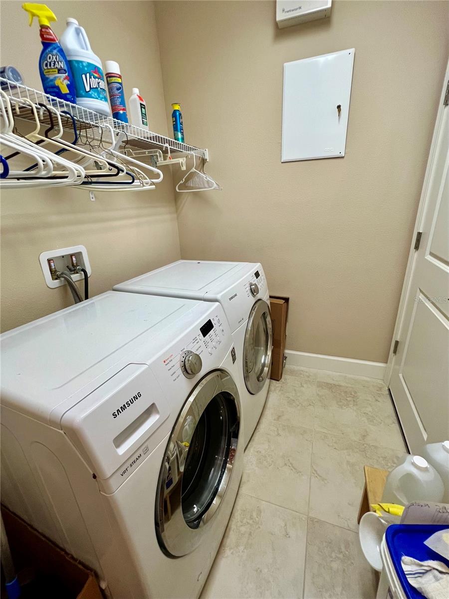 Image 16 of 31 For 6012 Anchorage Way S