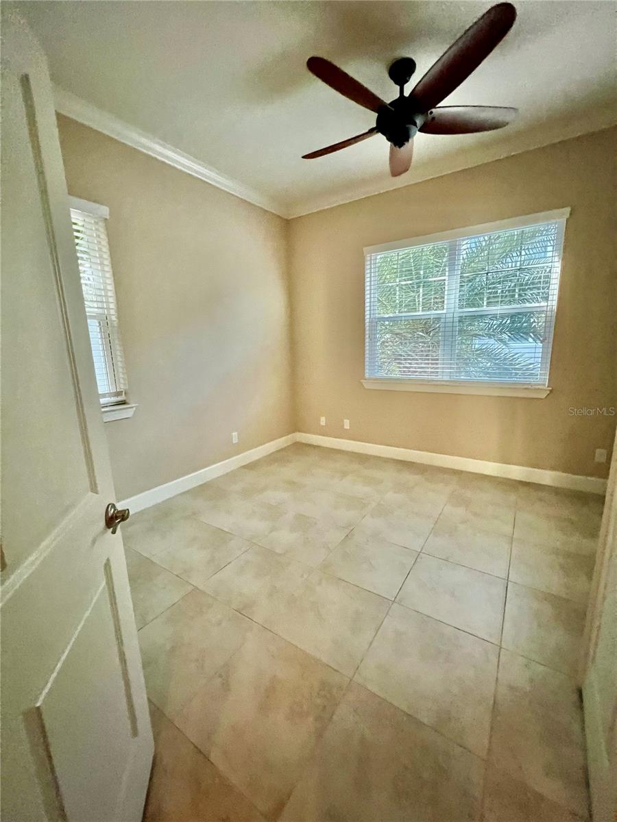 Image 18 of 31 For 6012 Anchorage Way S