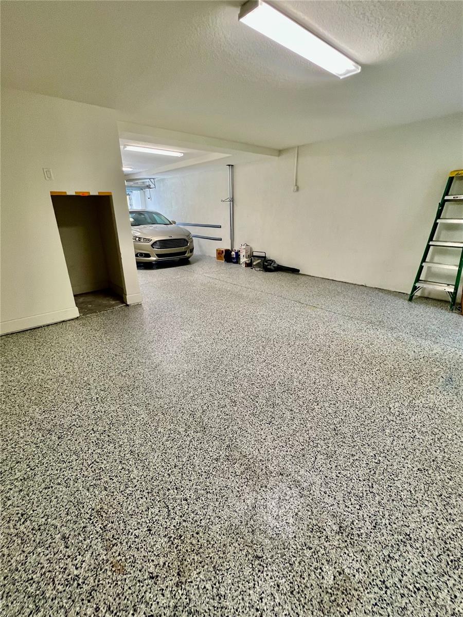 Image 24 of 31 For 6012 Anchorage Way S