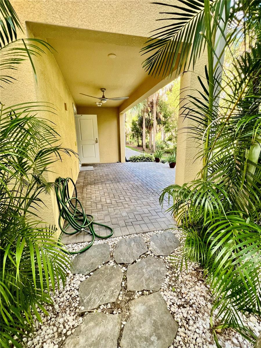 Image 27 of 31 For 6012 Anchorage Way S