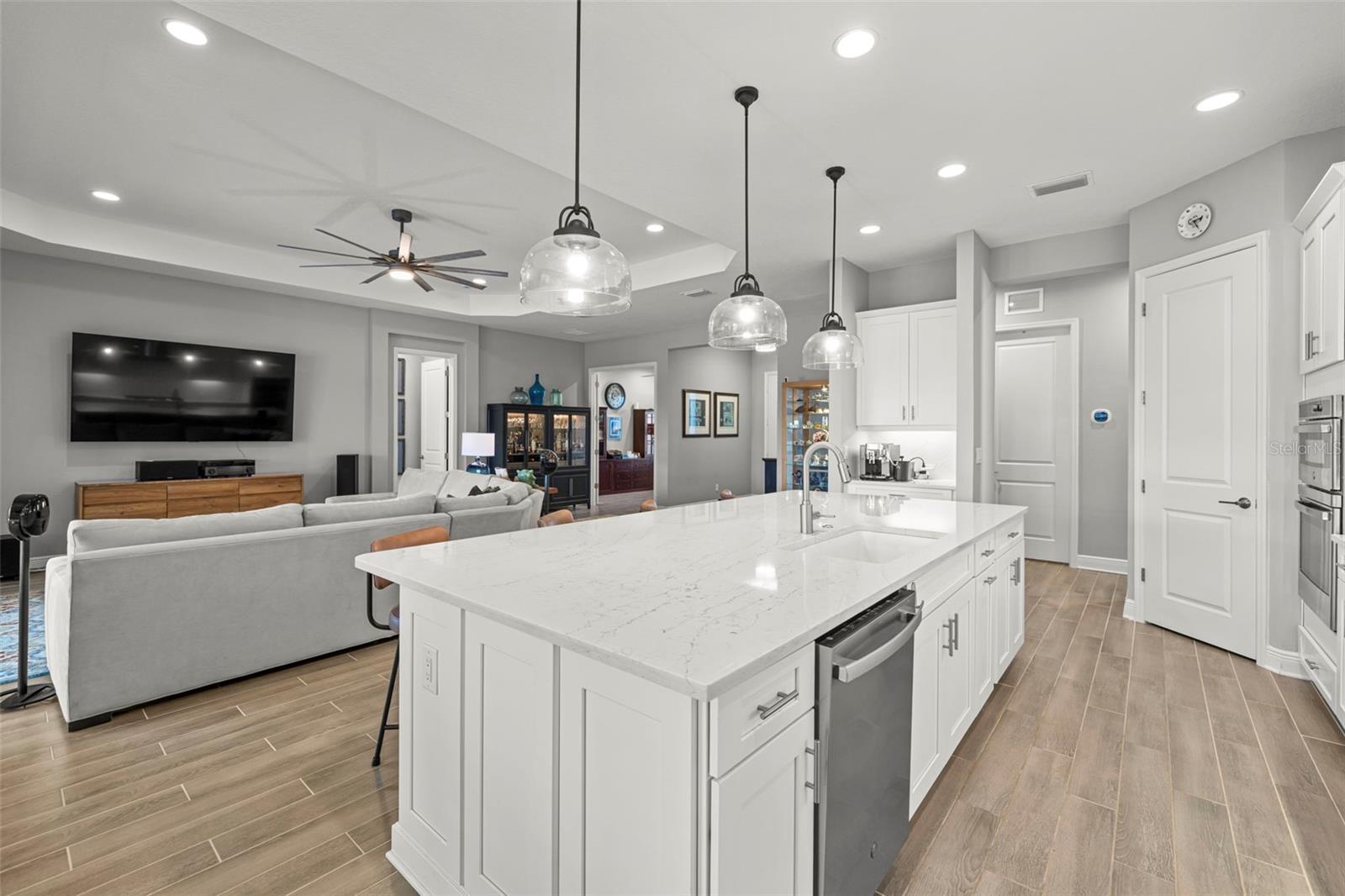 Image 18 of 87 For 14375 Skipping Stone Loop