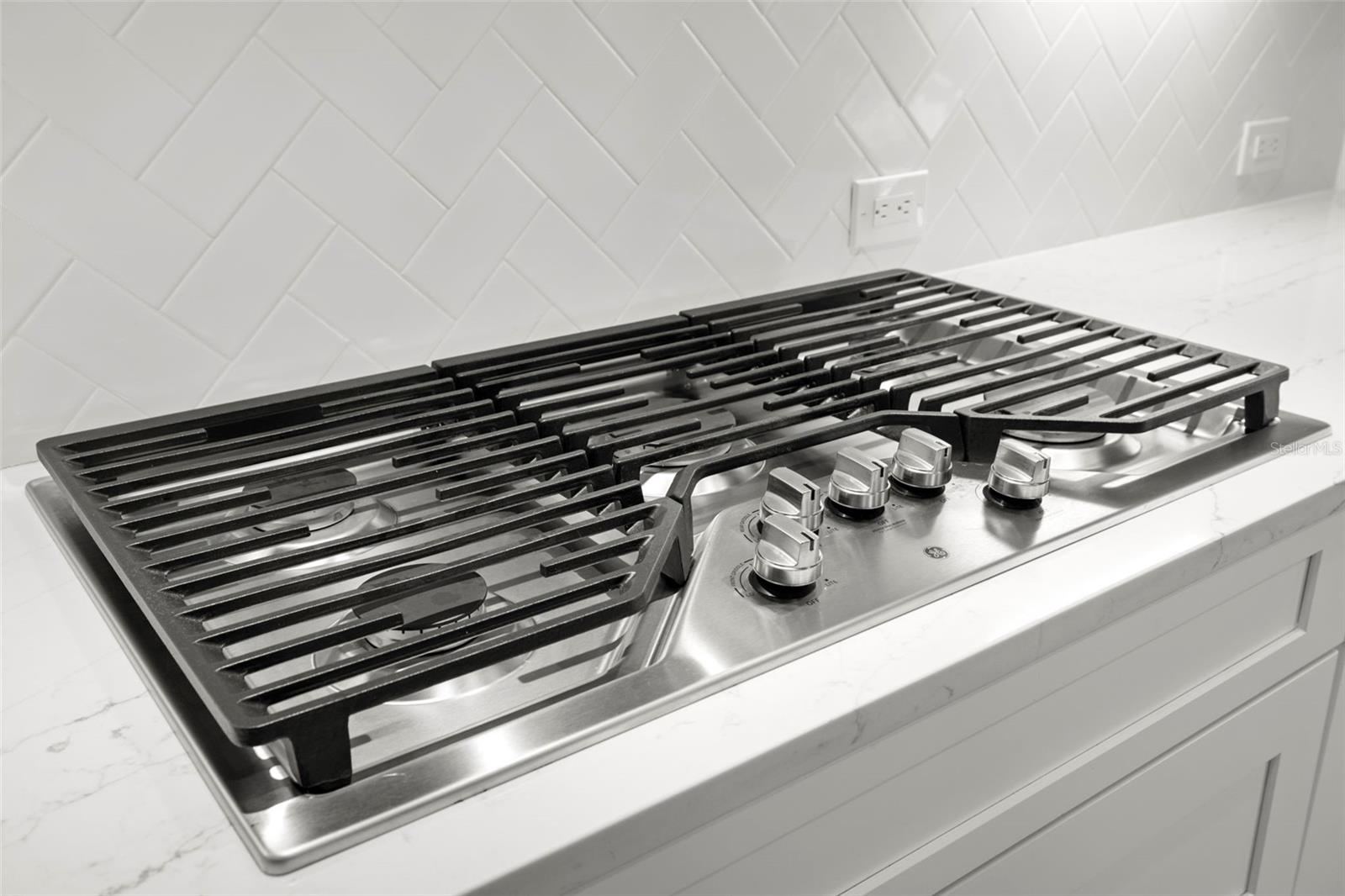 Image 20 of 87 For 14375 Skipping Stone Loop