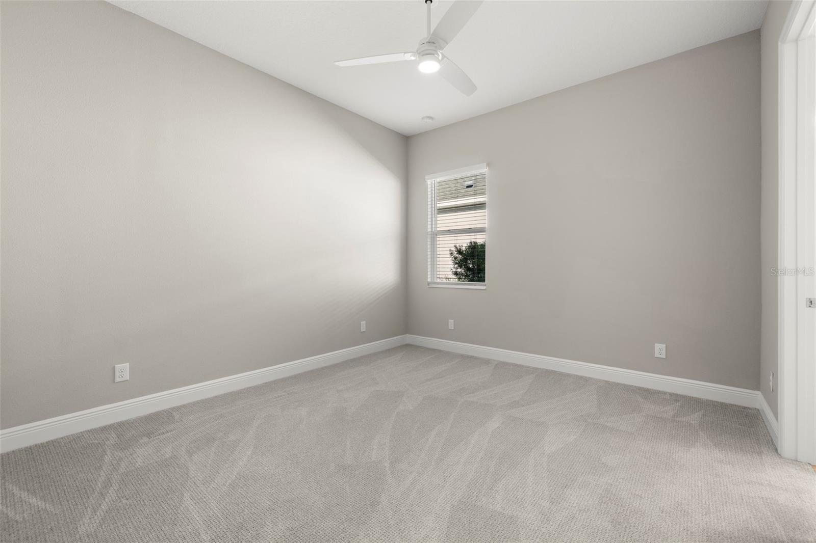 Image 35 of 87 For 14375 Skipping Stone Loop