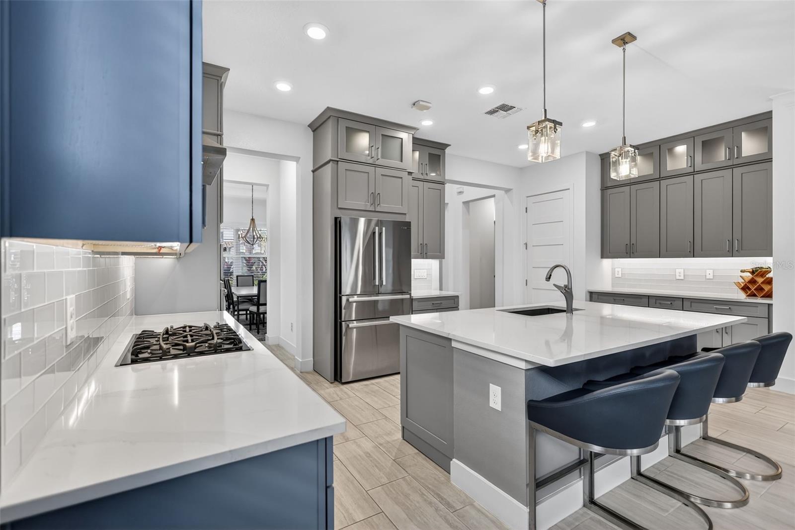 Image 10 of 74 For 2009 6th Street E