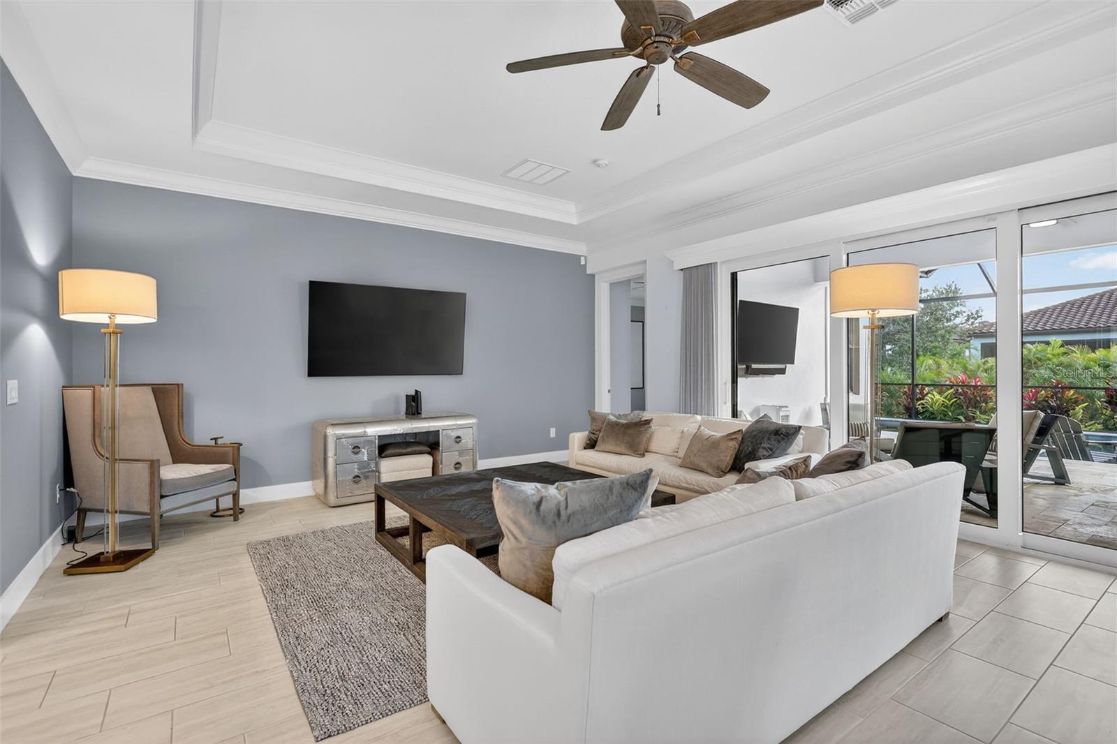 Image 18 of 74 For 2009 6th Street E