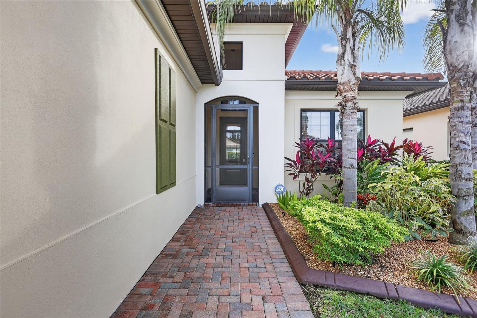 Image 4 of 74 For 2009 6th Street E