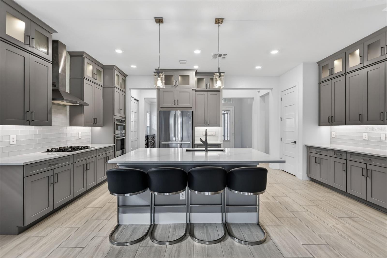 Image 7 of 74 For 2009 6th Street E