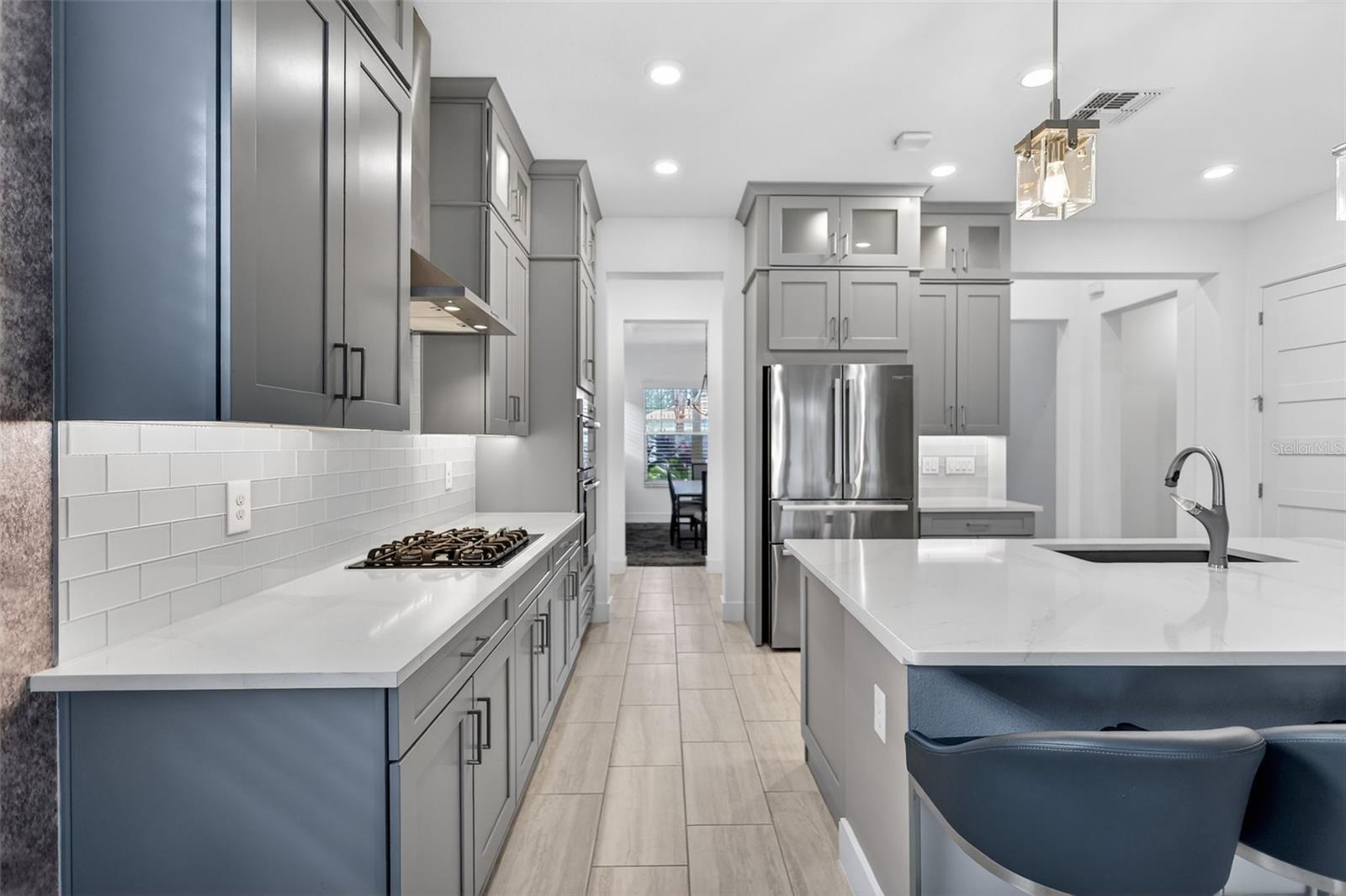 Image 9 of 74 For 2009 6th Street E