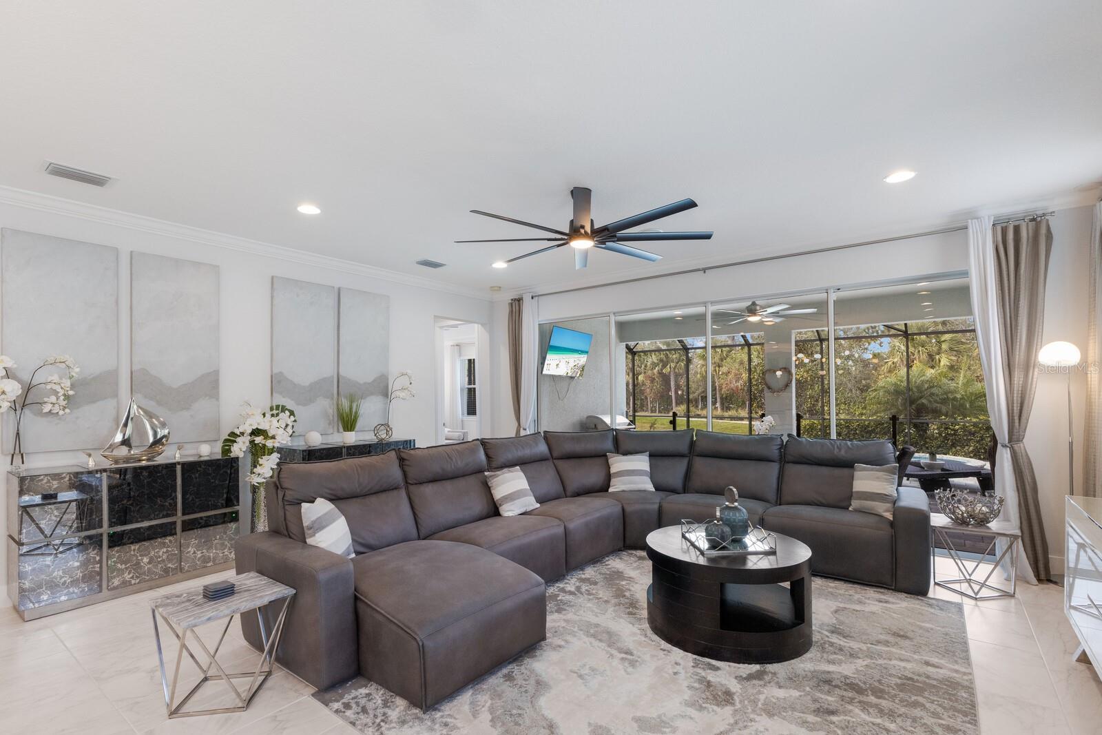 Image 15 of 100 For 5557 Long Shore Loop