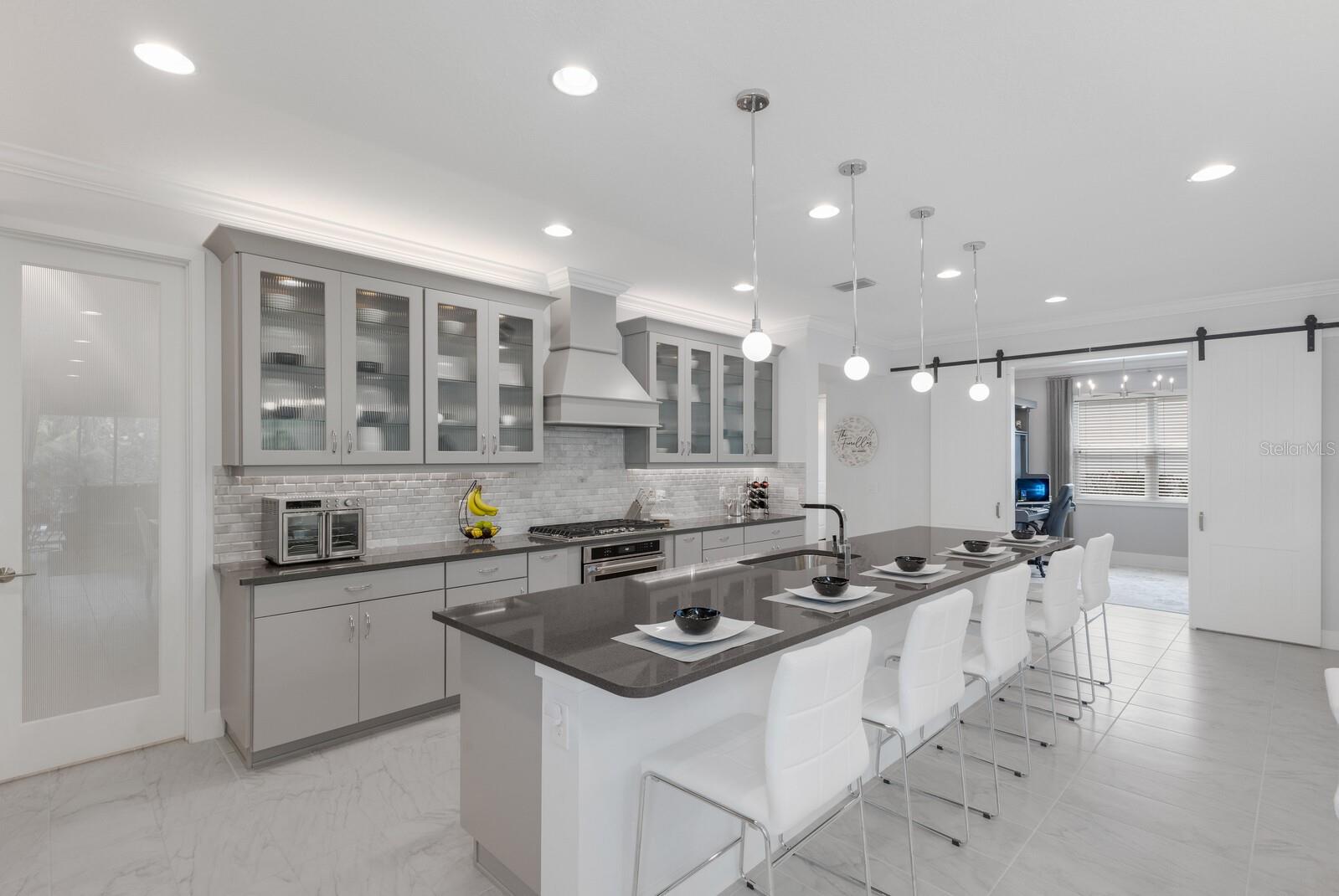 Image 19 of 100 For 5557 Long Shore Loop