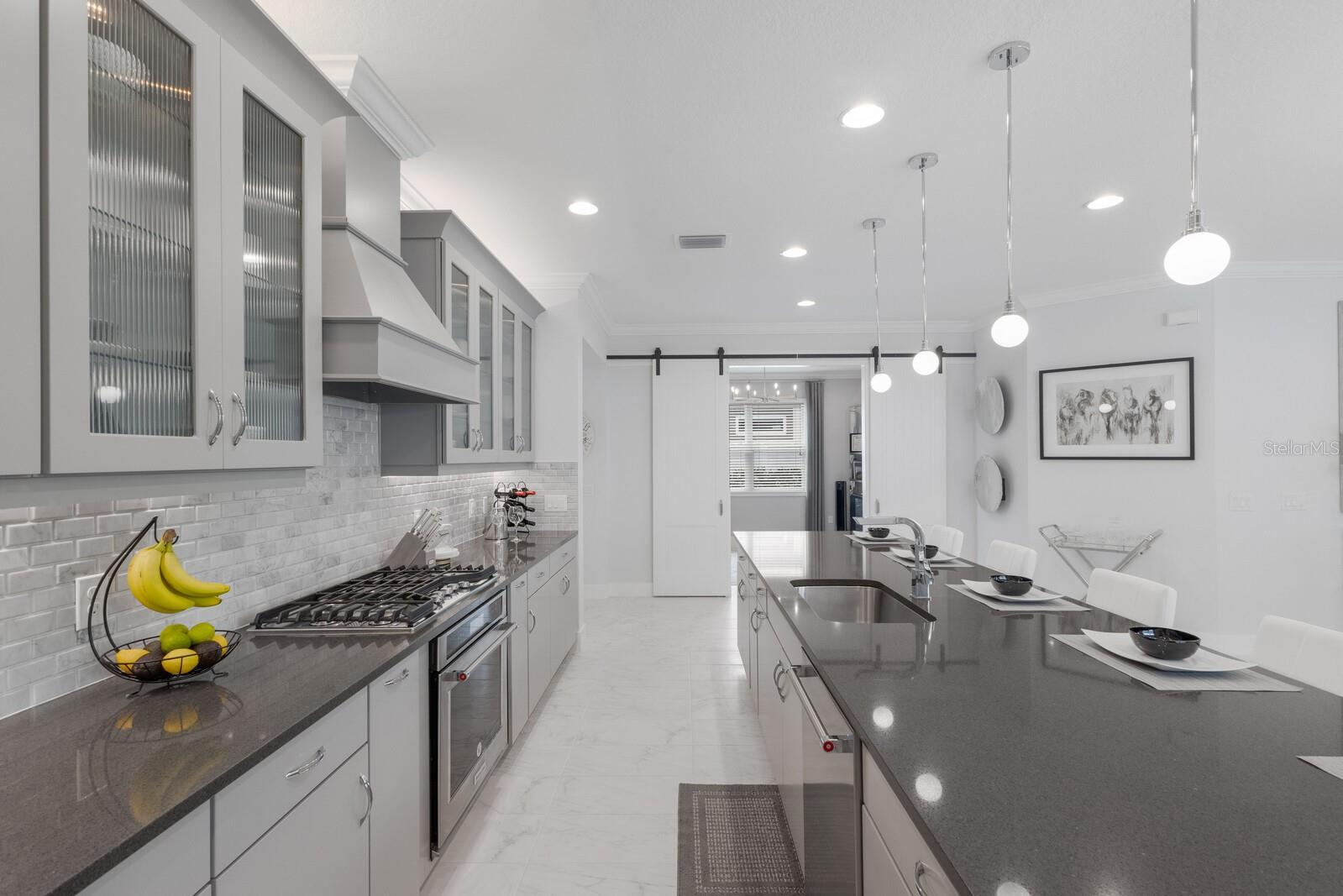 Image 20 of 100 For 5557 Long Shore Loop