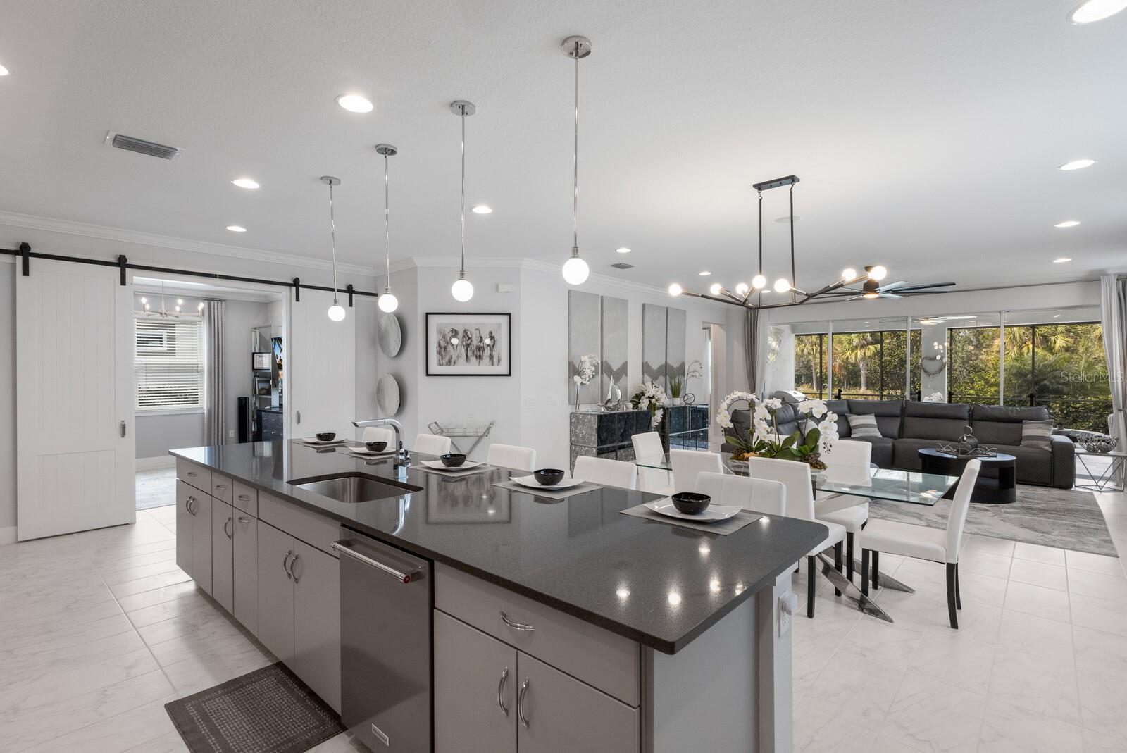 Image 21 of 100 For 5557 Long Shore Loop