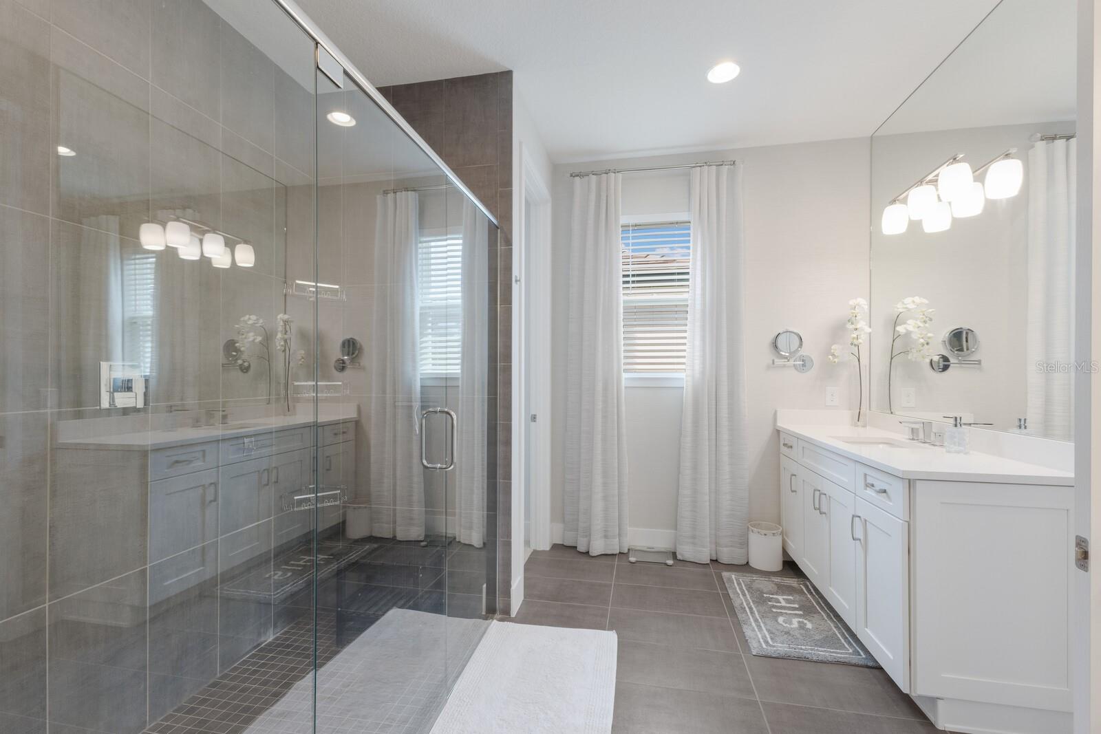 Image 26 of 100 For 5557 Long Shore Loop