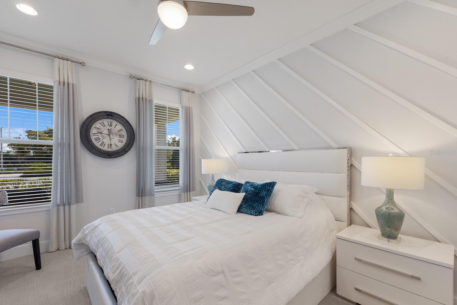 Image 31 of 100 For 5557 Long Shore Loop