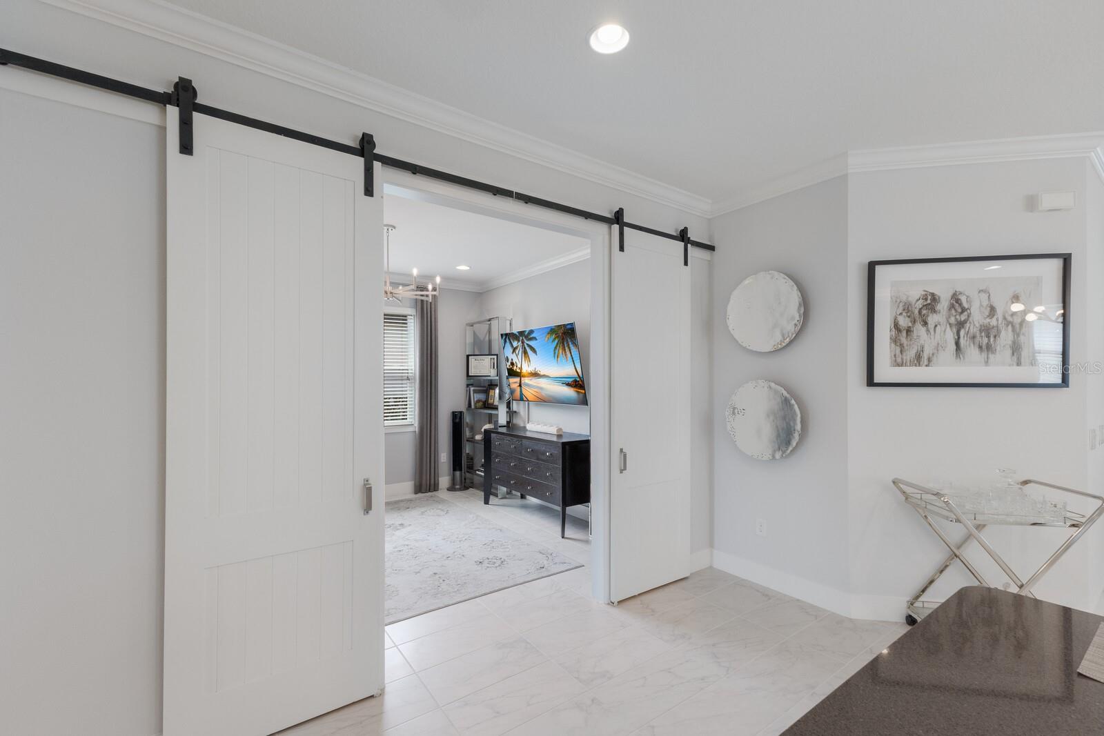 Image 35 of 100 For 5557 Long Shore Loop