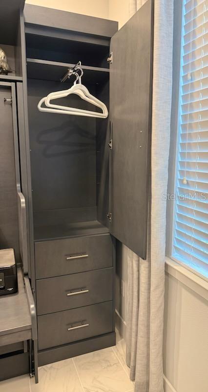 Image 41 of 100 For 5557 Long Shore Loop