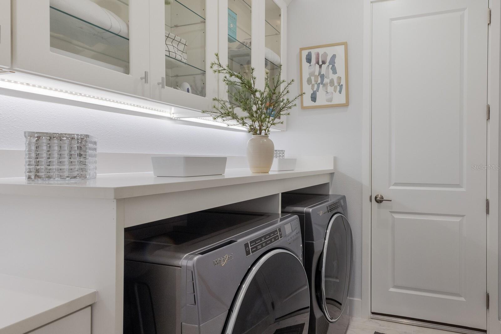 Image 44 of 100 For 5557 Long Shore Loop