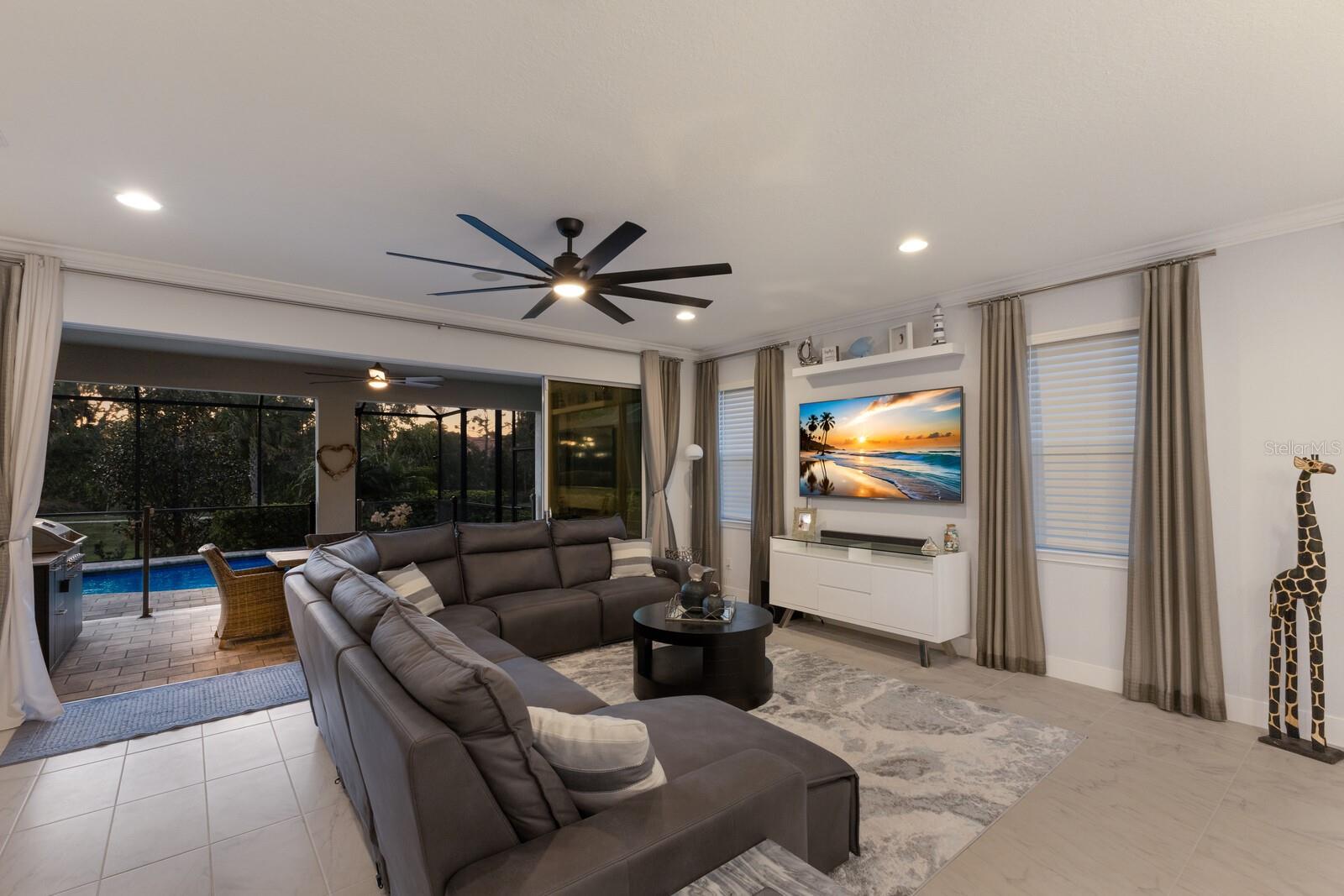 Image 64 of 100 For 5557 Long Shore Loop