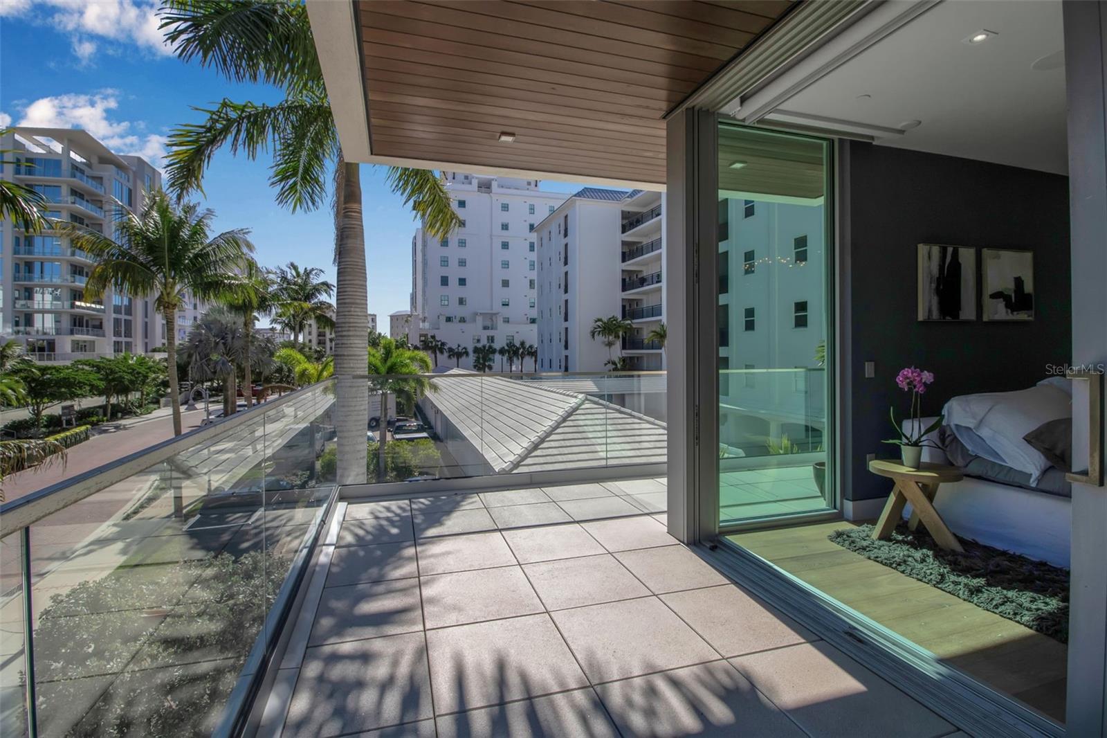 Image 13 of 70 For 188 Golden Gate Point 101