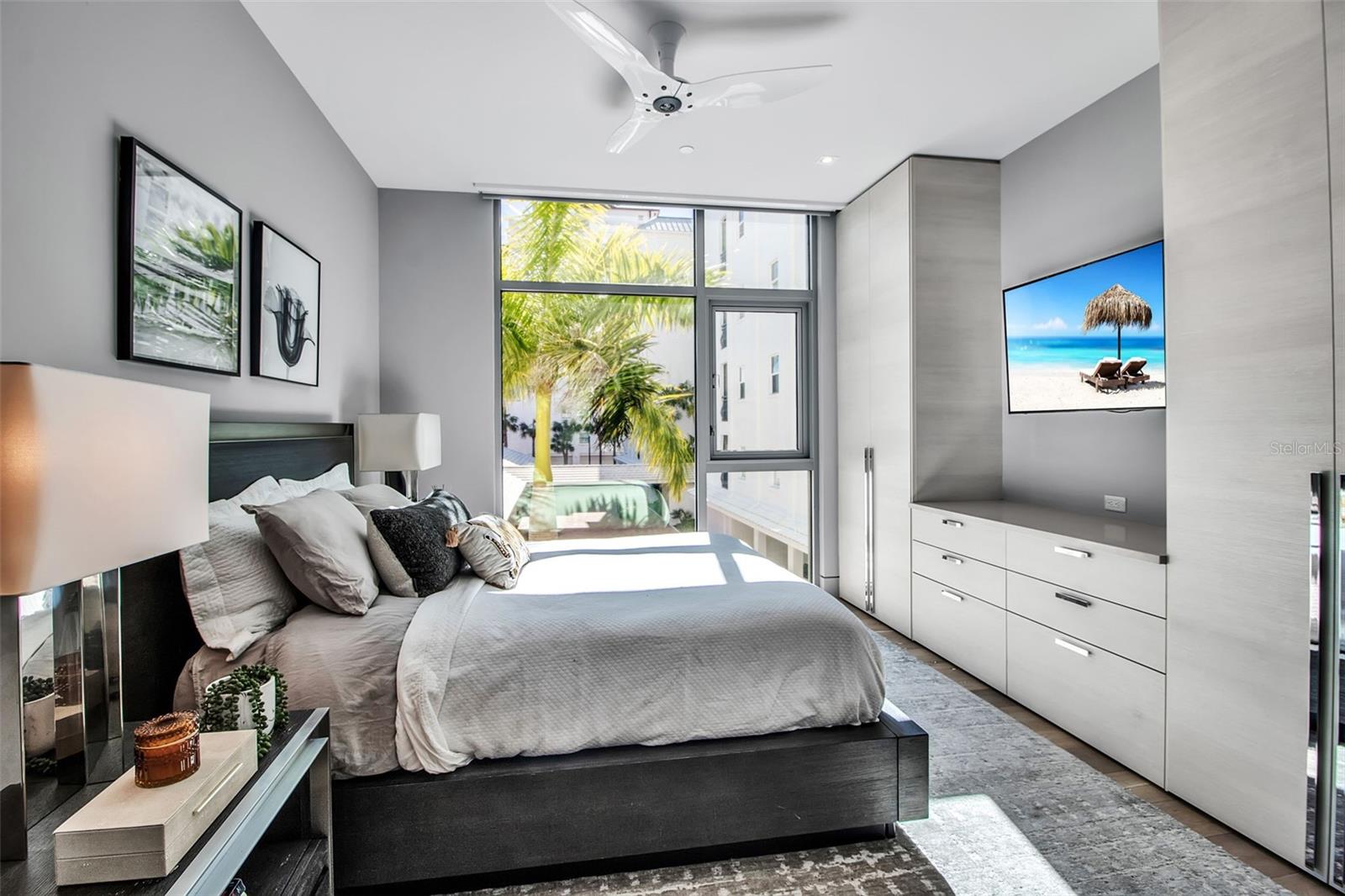 Image 16 of 70 For 188 Golden Gate Point 101