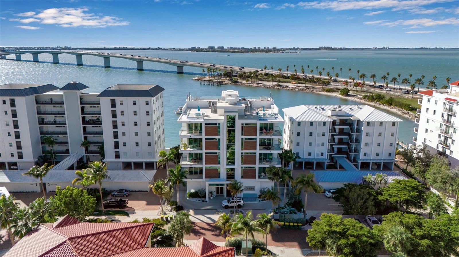 Image 3 of 70 For 188 Golden Gate Point 101