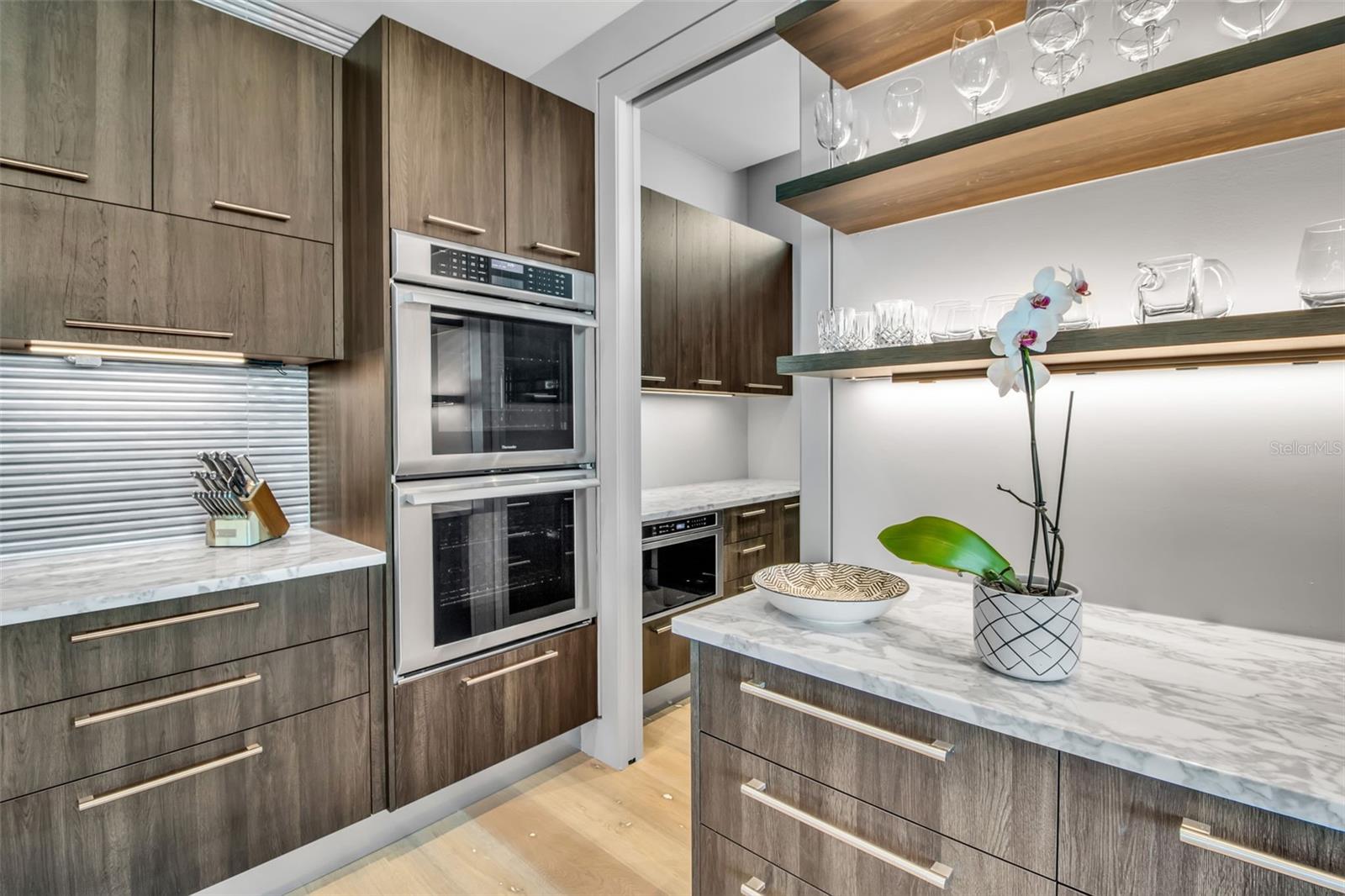 Image 30 of 70 For 188 Golden Gate Point 101