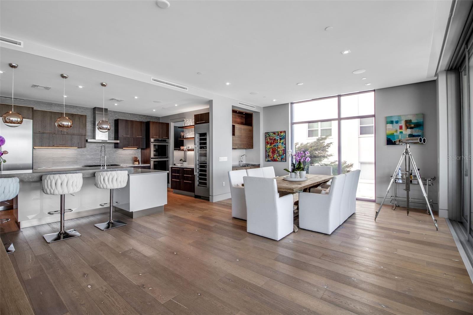 Image 34 of 70 For 188 Golden Gate Point 101