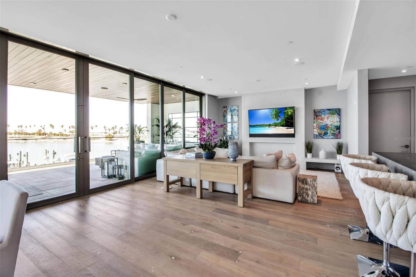 Image 36 of 70 For 188 Golden Gate Point 101