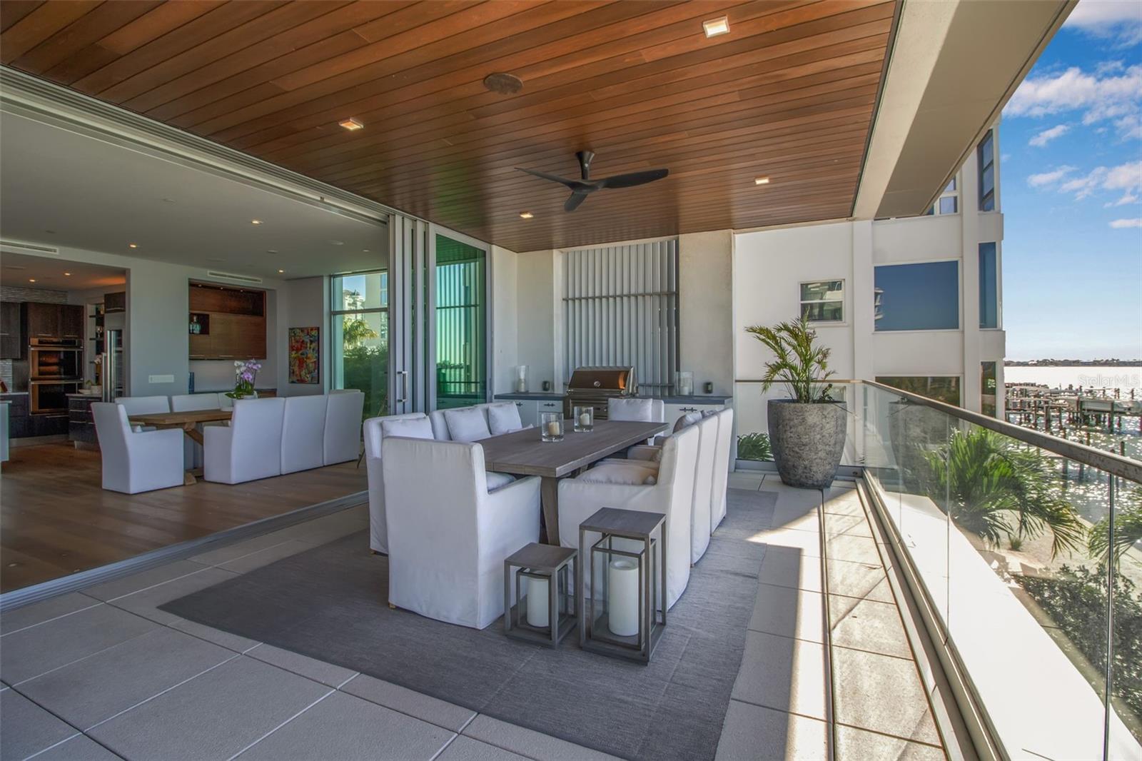 Image 44 of 70 For 188 Golden Gate Point 101