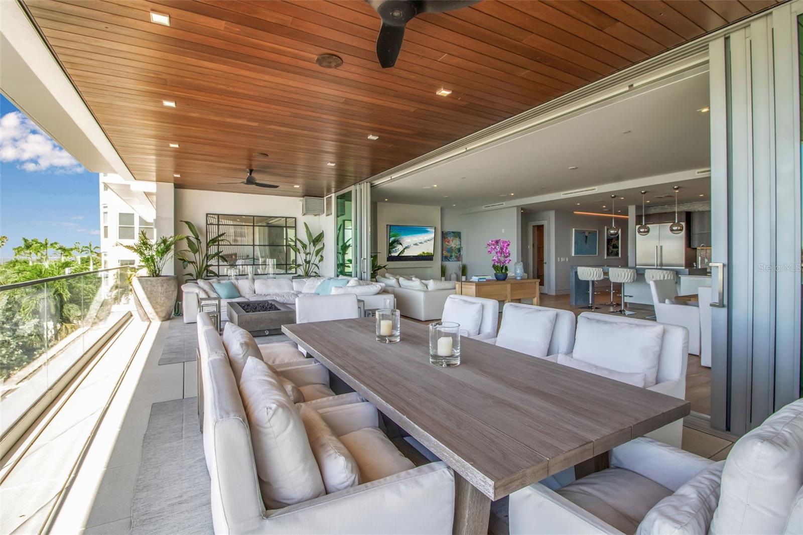 Image 45 of 70 For 188 Golden Gate Point 101