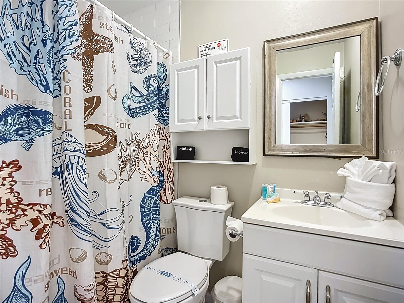 Listing photo id 8 for 5703 18 Street W