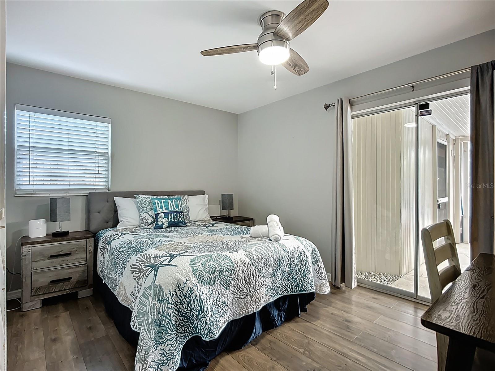 Listing photo id 11 for 5703 18 Street W