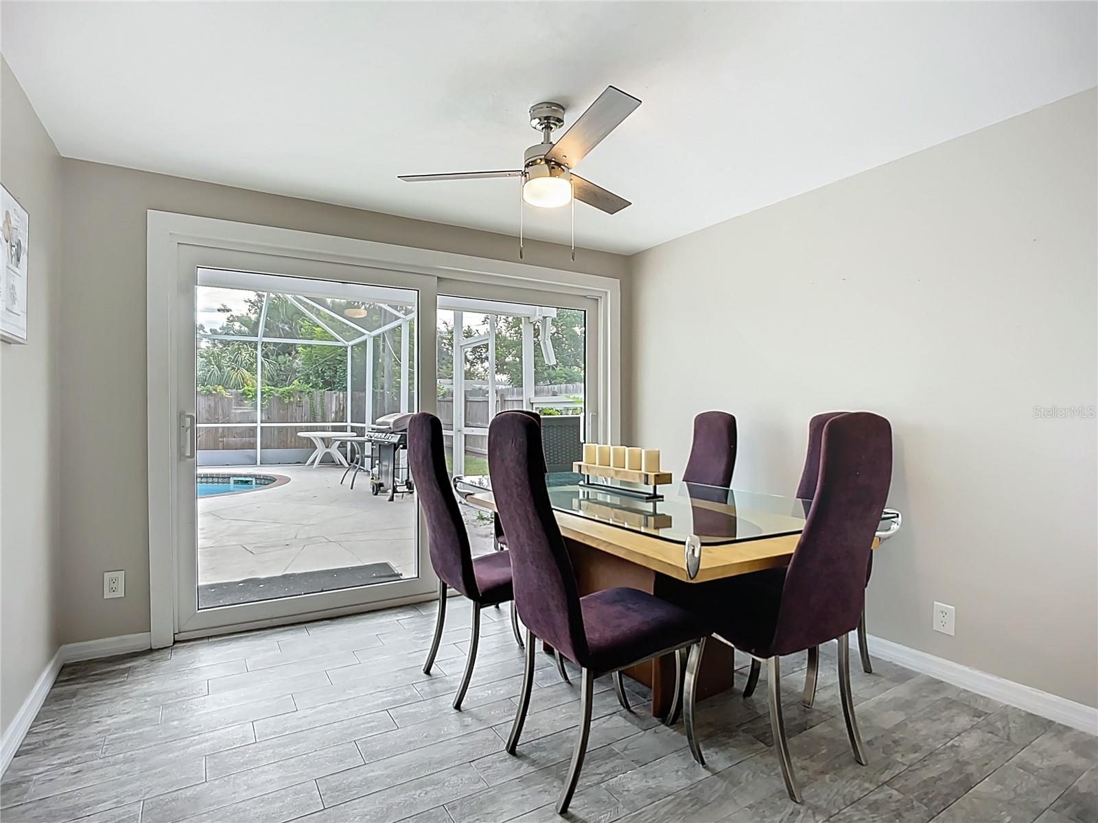 Listing photo id 5 for 5703 18 Street W