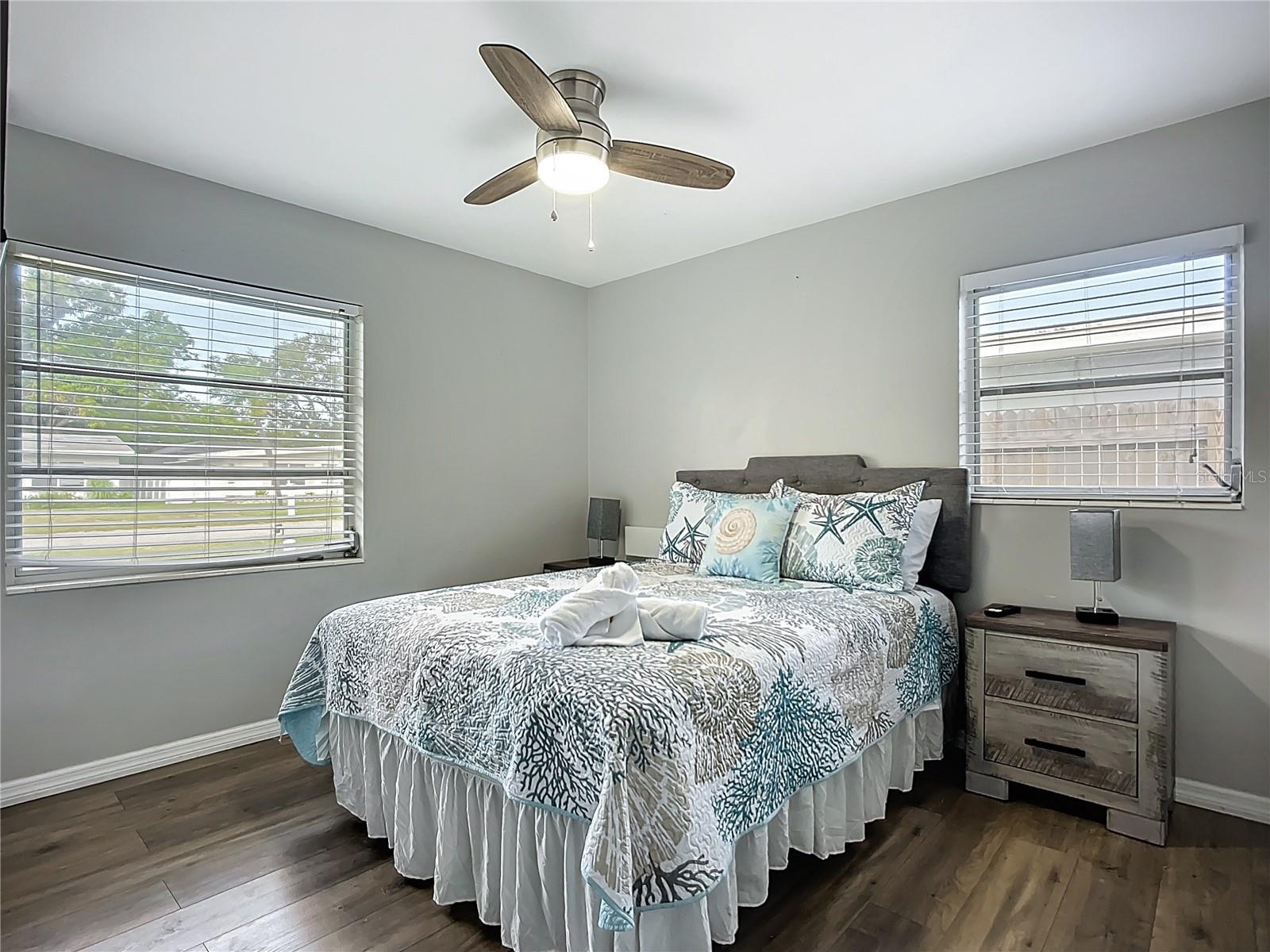 Listing photo id 6 for 5703 18 Street W