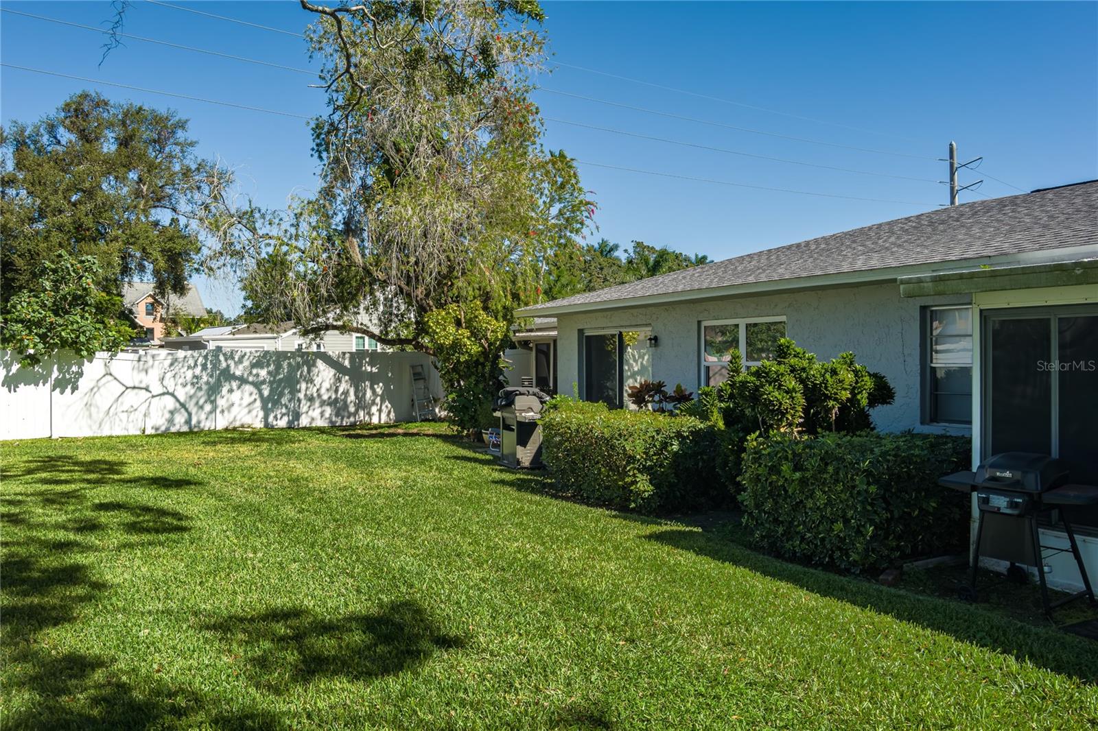 Image 21 of 23 For 2115 9th Avenue W 6d