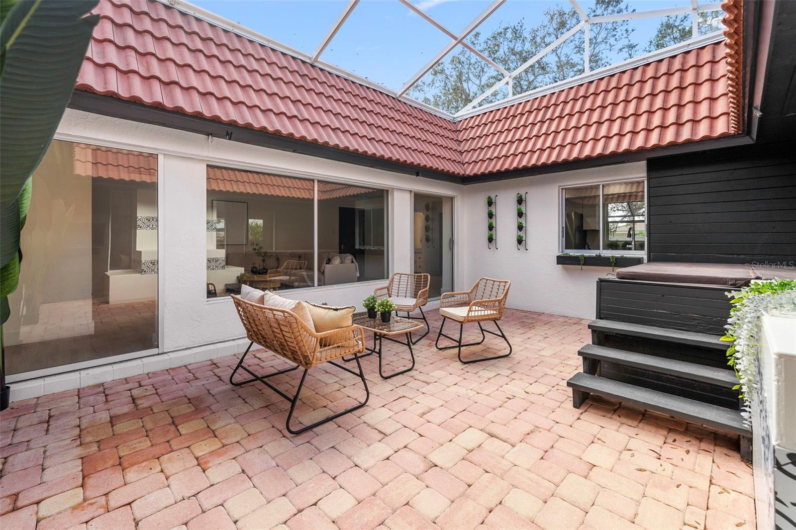 Image 10 of 62 For 1868 Riviera Circle